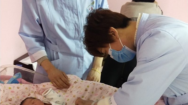 婴儿服装批发厂家直供货源